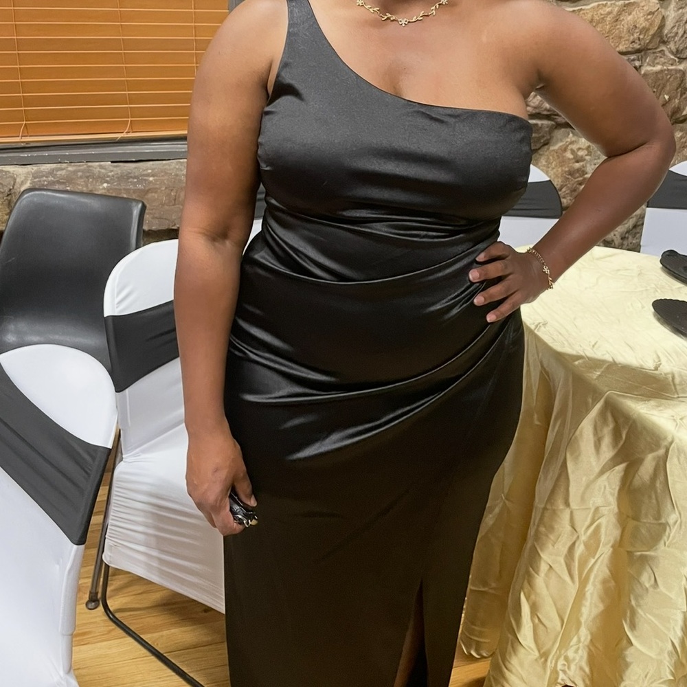 Emerald Sundae Sleek Black One-Shoulder Dress